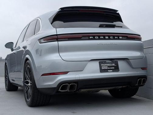 2024 Porsche Cayenne Cayenne Turbo E-Hybrid