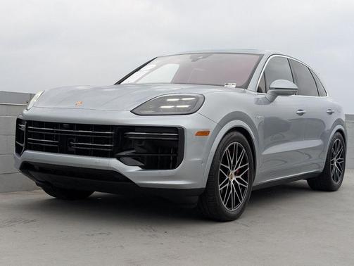 2024 Porsche Cayenne Cayenne Turbo E-Hybrid