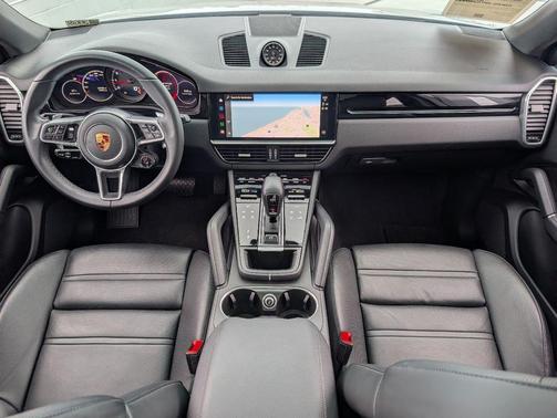 Chalk 2023 Porsche Cayenne Cayenne