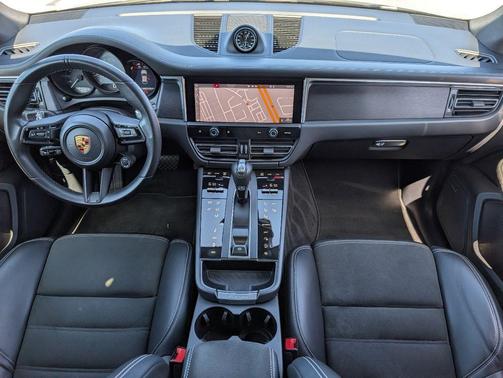 Chalk 2023 Porsche Macan Macan GTS