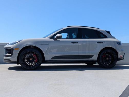 Chalk 2023 Porsche Macan Macan GTS