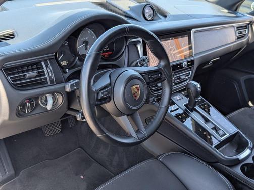 Chalk 2023 Porsche Macan Macan GTS