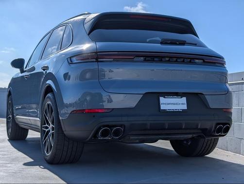 2025 Porsche Cayenne Cayenne