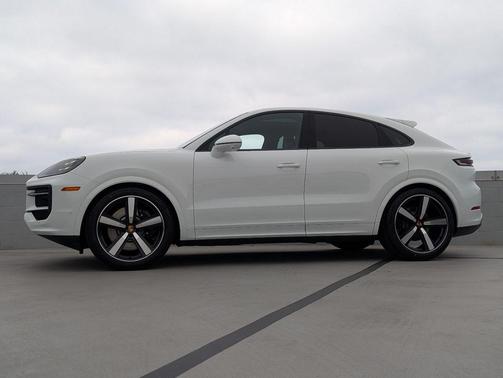Chromite Black Metallic 2026 Porsche Cayenne S