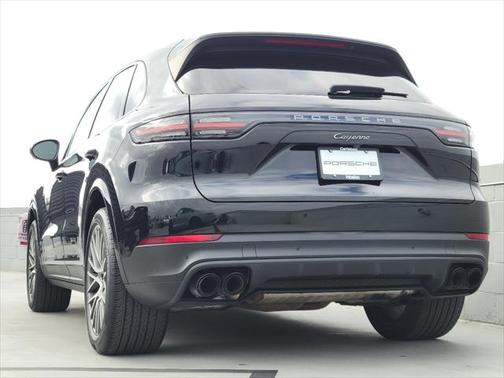 2023 Porsche Cayenne Platinum Edition