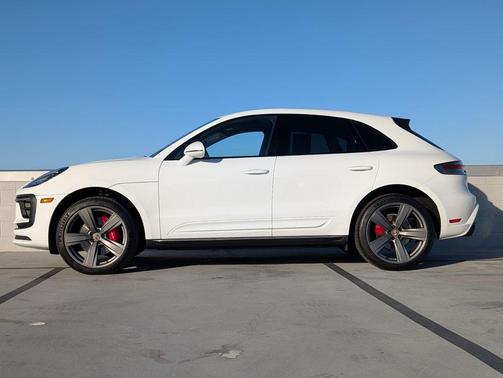2023 Porsche Macan S