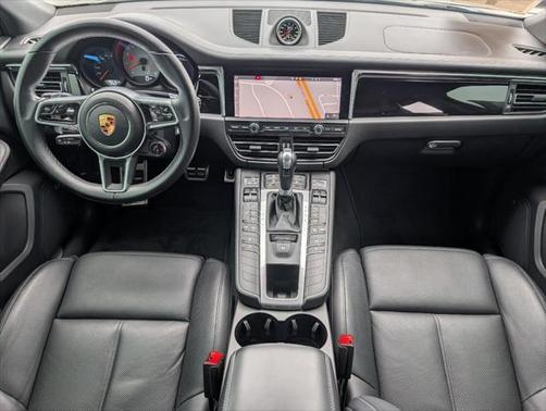 2020 Porsche Macan Base