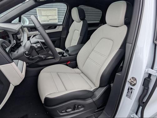 2025 Porsche Cayenne Coupe
