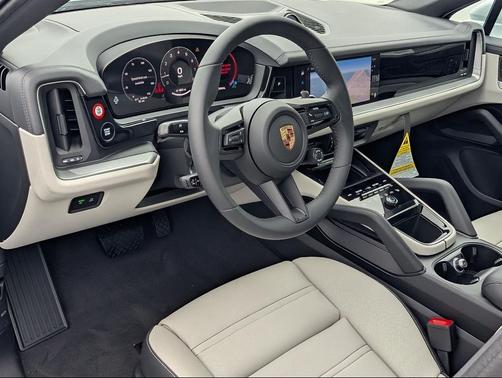2025 Porsche Cayenne Coupe