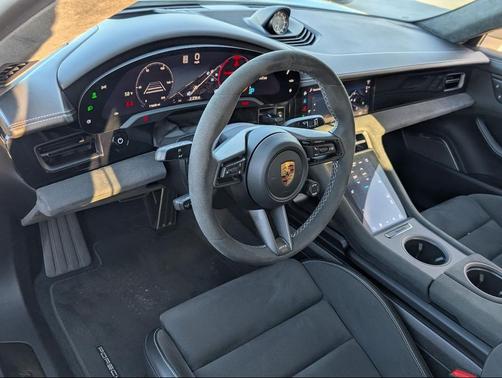 2022 Porsche Taycan GTS