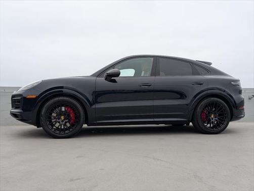 2022 Porsche Cayenne GTS