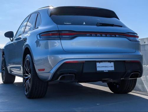 2026 Porsche Macan 