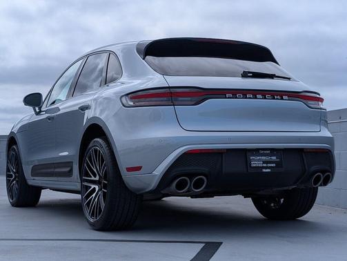 Dolomite Silver Metallic 2024 Porsche Macan Macan