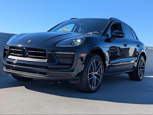 2026 Porsche Macan 