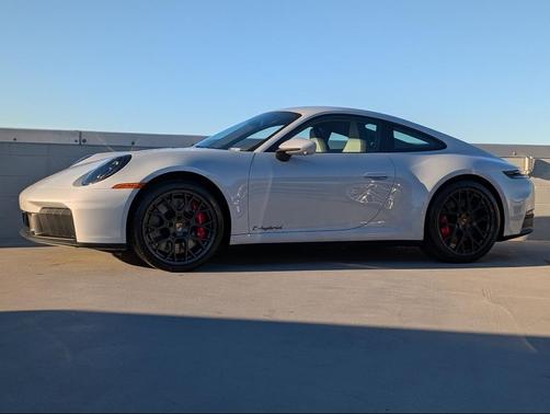 2026 Porsche 911 Carrera GTS