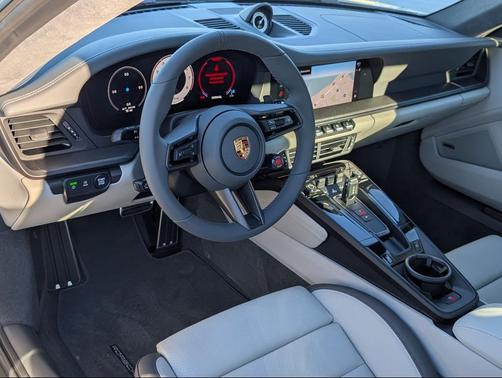 2026 Porsche 911 Carrera GTS