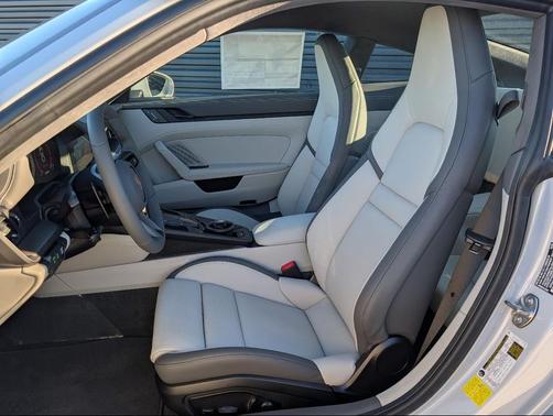 2026 Porsche 911 Carrera GTS