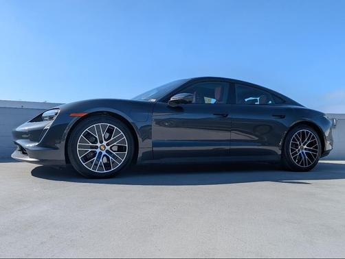 2024 Porsche Taycan 