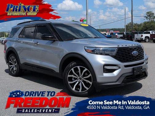 Silver Metallic 2023 Ford Explorer ST-Line