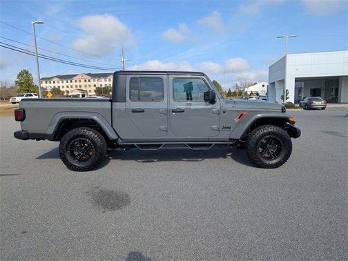2023 Jeep Gladiator Sport