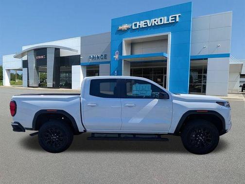 Summit White 2026 GMC Canyon Elevation