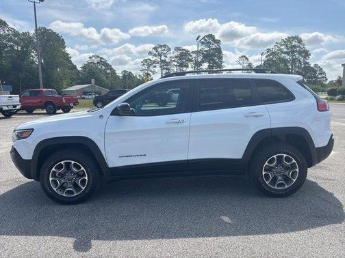 2022 Jeep Cherokee Trailhawk