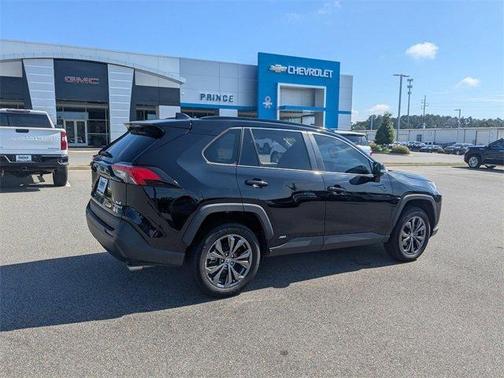 2022 Toyota RAV4 Hybrid XLE Premium