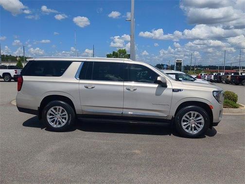 2023 GMC Yukon XL SLT