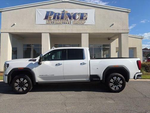 White Frost Tri-Coat 2024 GMC Sierra 2500 Denali