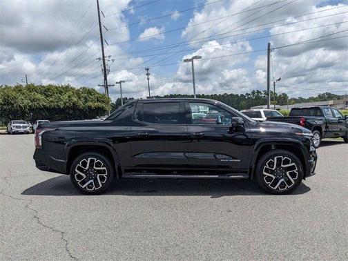 2024 Chevrolet Silverado EV RST