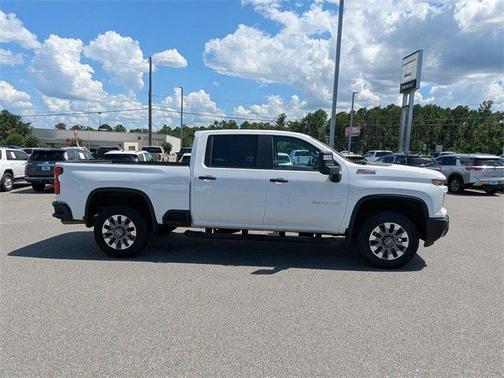 2025 Chevrolet Silverado 2500 Custom