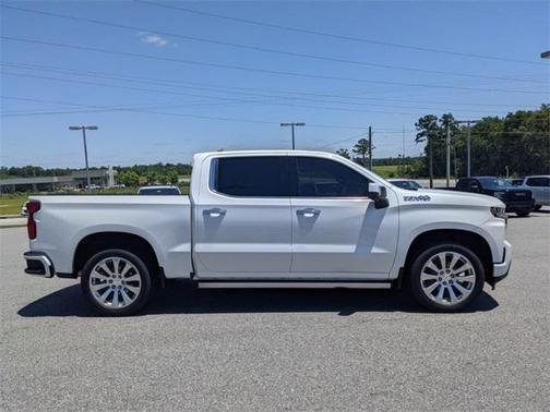 Photo 4 of 32 of 2019 Chevrolet Silverado 1500 High Country