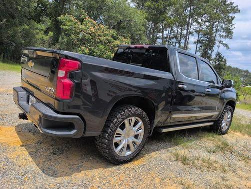 Black 2024 Chevrolet Silverado 1500 High Country