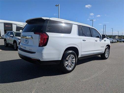 2022 GMC Yukon XL SLT