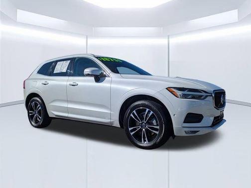 2018 Volvo XC60 T6 Momentum