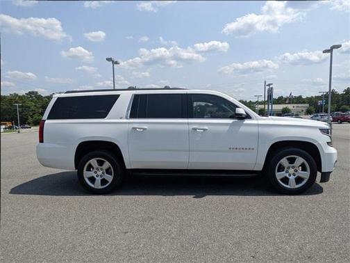 Photo 4 of 28 of 2015 Chevrolet Suburban 1500 LT