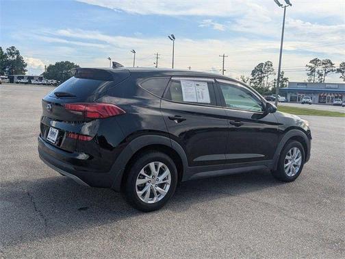 2021 Hyundai TUCSON SE