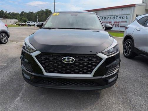 2021 Hyundai TUCSON SE