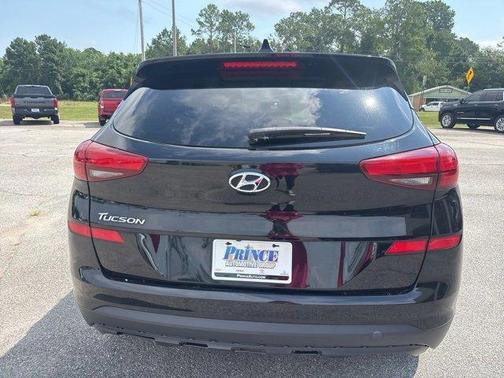 2021 Hyundai TUCSON SE