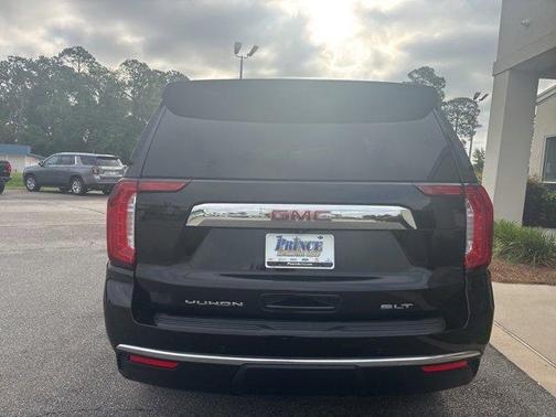 2022 GMC Yukon SLT