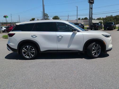 Majestic White 2022 INFINITI QX60 Luxe