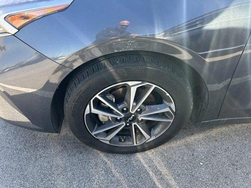 Gravity Gray 2023 Kia Forte LXS