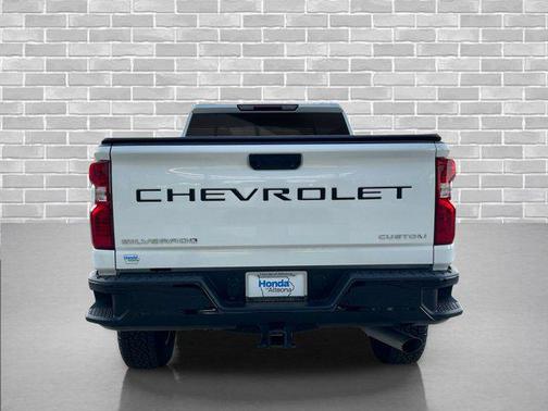 2025 Chevrolet Silverado 2500 Custom