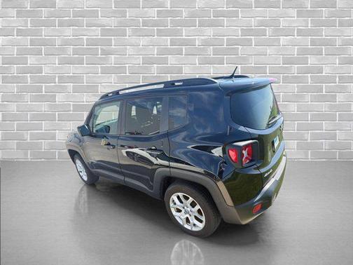 Black 2017 Jeep Renegade Latitude