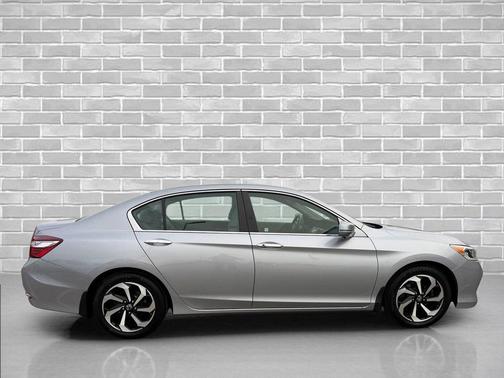 Lunar Silver Metallic 2017 Honda Accord EX-L
