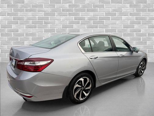 Lunar Silver Metallic 2017 Honda Accord EX-L