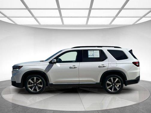 2023 Honda Pilot Touring 8-Passenger