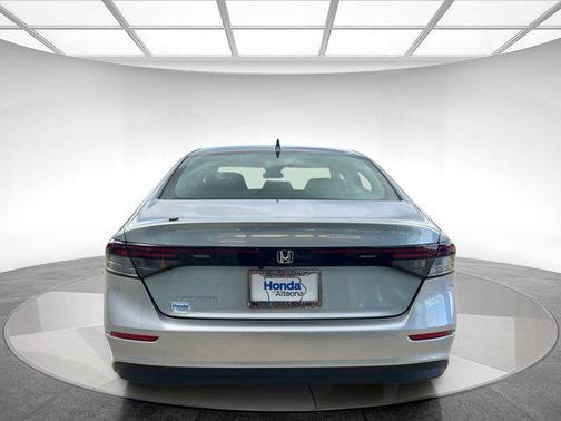 2025 Honda Accord LX 1.5T