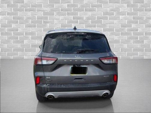 Carbonized Gray Metallic 2022 Ford Escape SE