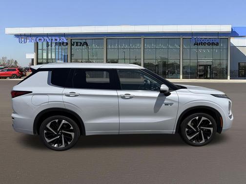 Alloy Silver Metallic 2024 Mitsubishi Outlander PHEV SEL
